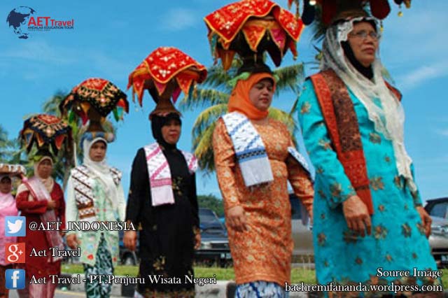 'Manggodok' Tradisi Mempertemukan Antara Pria Dan Wanita 