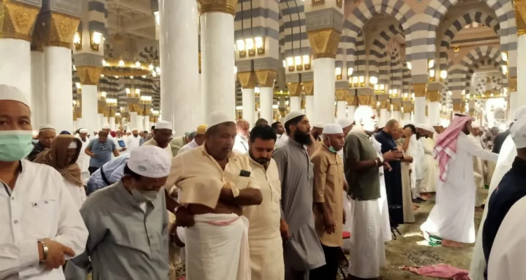 sholat jenazah di Masjid Nabawi
