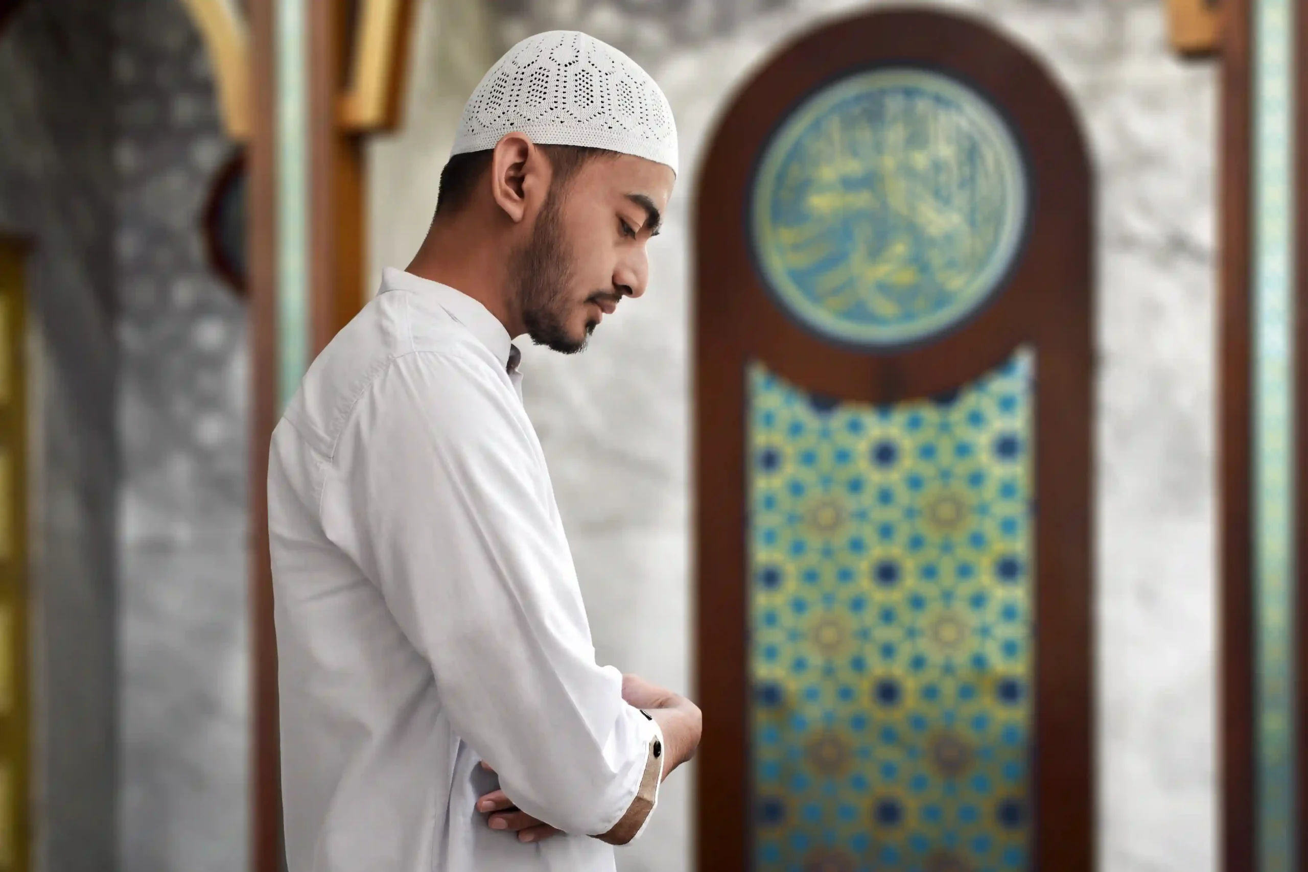 Sholat Istikharah, Cara Tenang Memilih Jalan Terbaik Menurut Islam